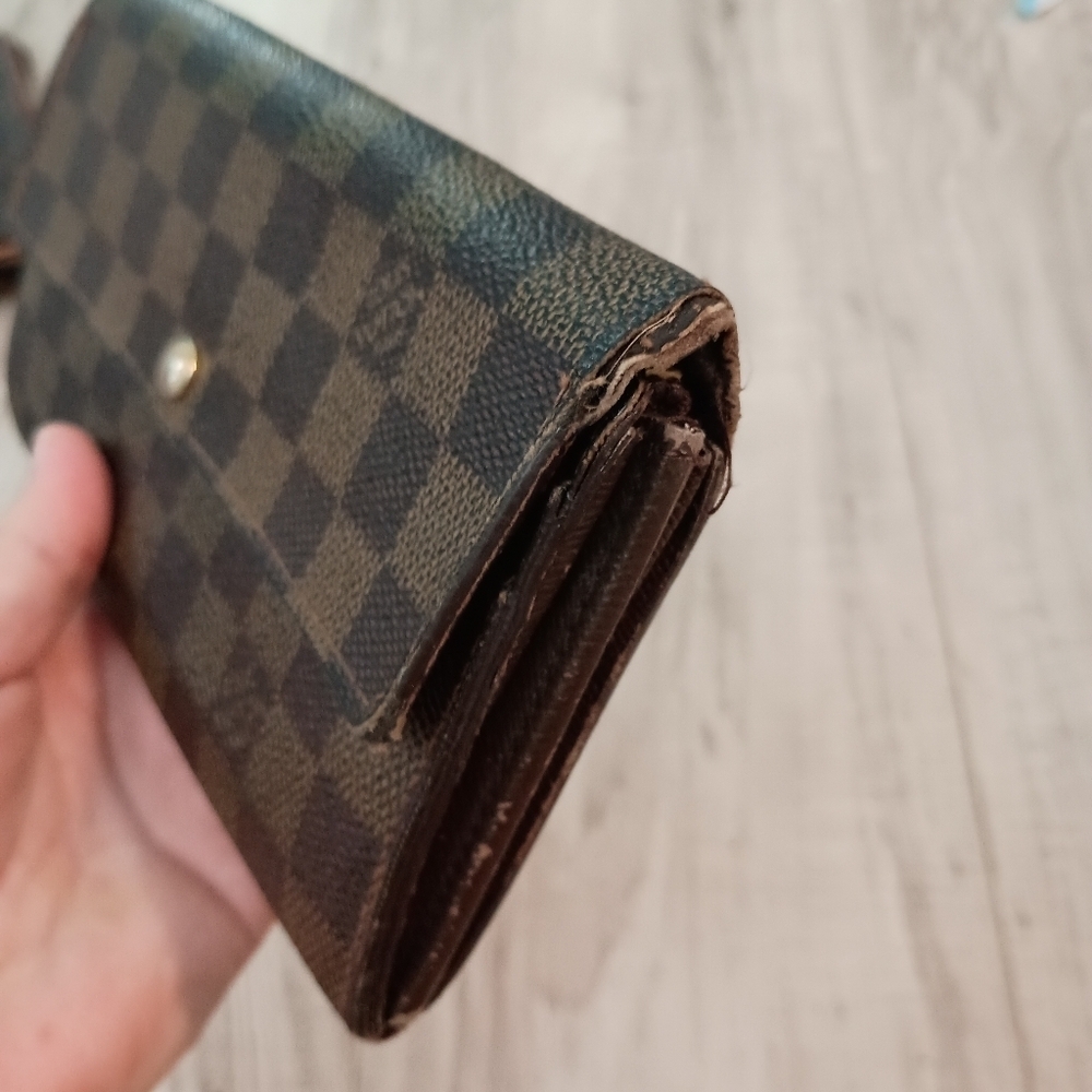 Authentic Louis Vuitton Damier Ebene Coated Canvas Leather Sarah Long Wallet - Picture 4 of 10